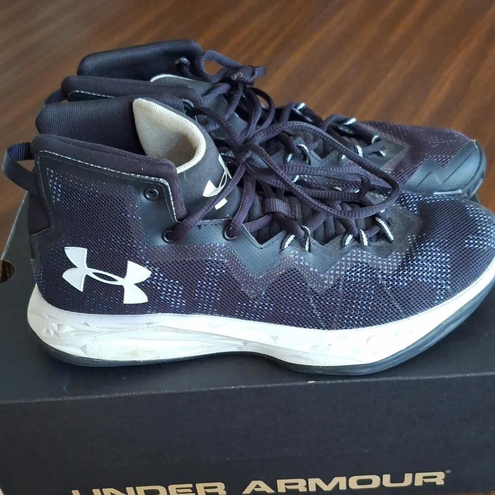 Under Armour Youth Athletic Shoes Y7